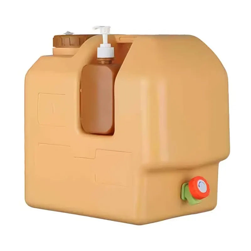 5.3 gallon water container with spigot